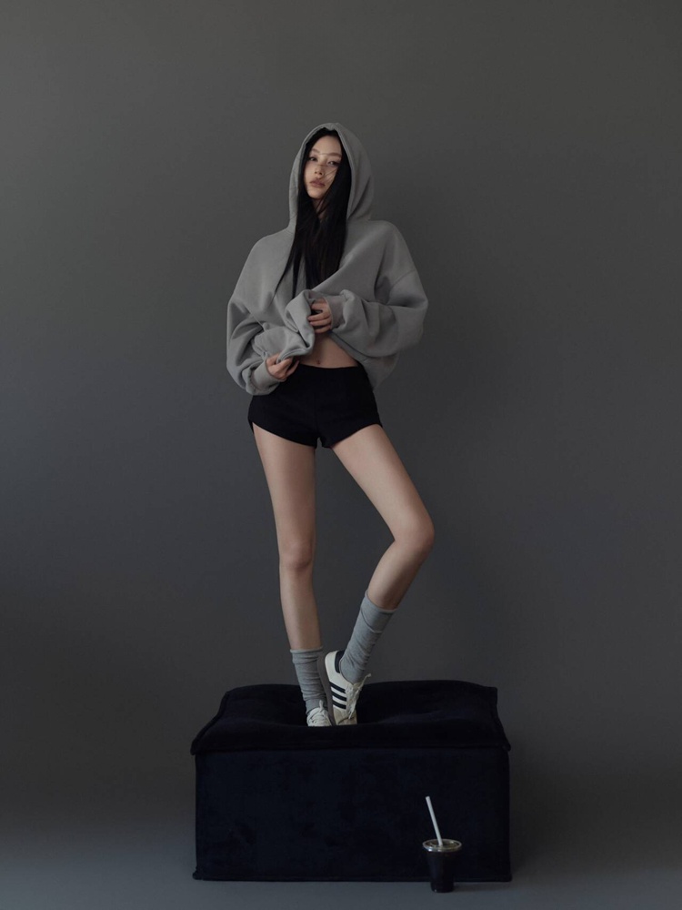 Gray Mood Portrait Theme Photo – Ethnic Fashion Studio recenzja i cena