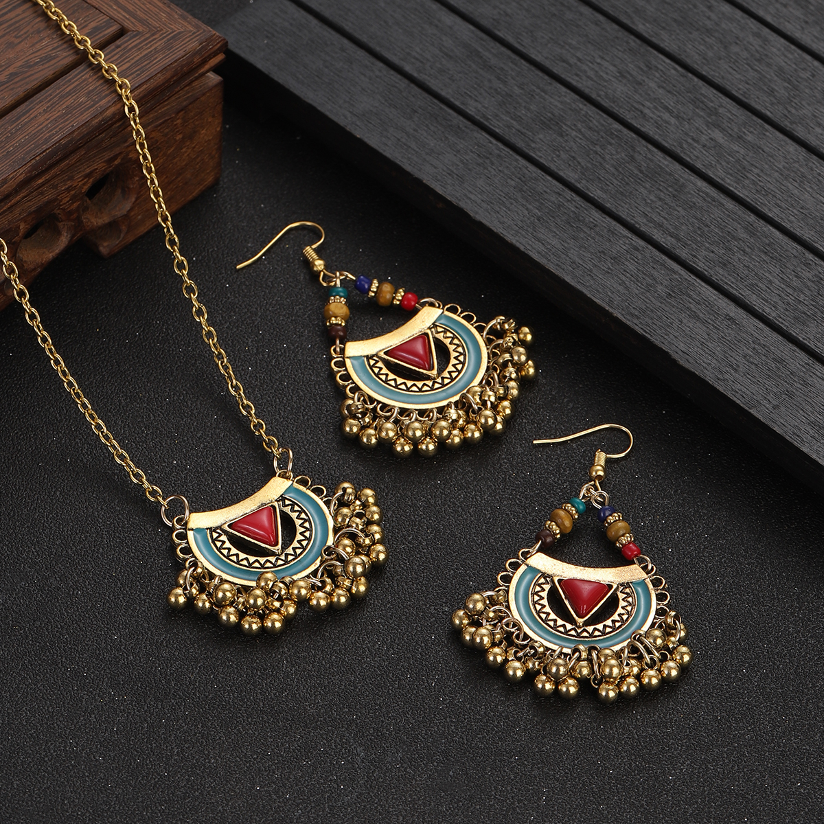 Ethnic Red Stone Necklace Earr – Ethnic Fashion Trends 2026 recenzja i cena
